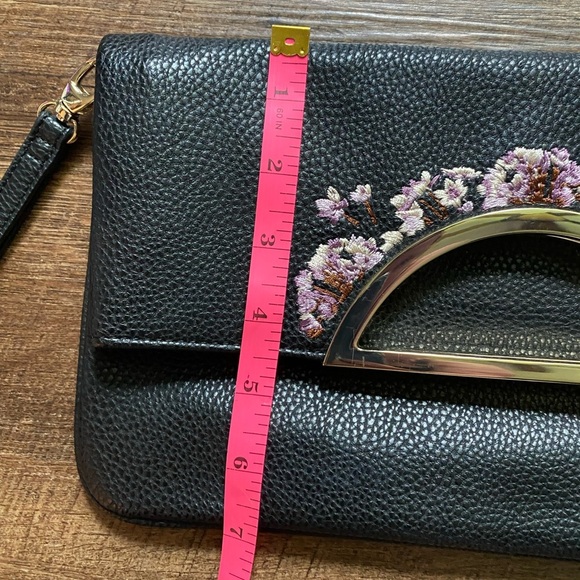 White House Black Market Faux Leather Floral Embroidered Clutch Handbag wristlet - Picture 11 of 12